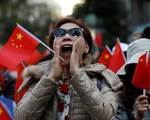 Phe ủng hộ Bắc Kinh xuống đường đòi kiểm lại phiếu bầu cử cấp quận Hong Kong