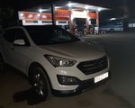 Dừng ôtô ven đường trong đêm, hai vợ chồng bị cướp hơn 100 triệu