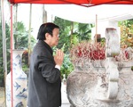 Nguyên Chủ tịch nước Trương Tấn Sang viếng liệt sĩ tại nghĩa trang Vị Xuyên