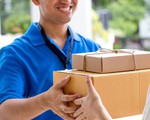 Giao hàng cũng lắm nguy cơ: Hiểm họa vây cả khách và shipper