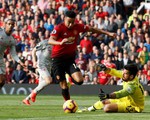 M.U hòa Liverpool không bàn thắng tại Old Trafford