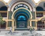 Tàu hỏa tạm dừng đón, trả khách tại ga Đồng Đăng