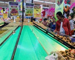 Các siêu thị đông nghịt trước giờ đóng cửa
