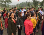Ngôi làng vùng cao chào cờ, hát Quốc ca sáng Mùng 1 Tết