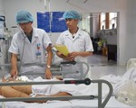 Cứu người giận vợ, dùng dao đâm xuyên thấu tim mình