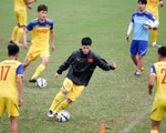 U-23 Việt Nam vắng HLV Park Hang Seo buổi tập chiều 11-3