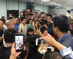 Trong đêm, hàng trăm người vây công ty bất động sản ở Đà Nẵng đòi quyền lợi