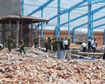 Sập bức tường hơn 300m2 đang xây, 6 công nhân thiệt mạng