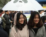 Học sinh thủ đô đội mưa đi nghe tư vấn