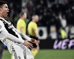 Ronaldo có thể bị cấm đá tứ kết Champions League vì ăn mừng quá trớn