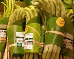 Siêu thị Thái Lan dùng lá chuối gói thực phẩm