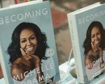 Hồi ký của Michelle Obama bán được 10 triệu bản