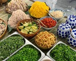 Phở Thìn, bún thang bán không ngơi tay những ngày thượng đỉnh Mỹ - Triều