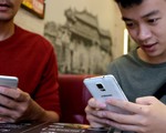 Đừng trách trẻ nhỏ khi người lớn không thể sống thiếu smartphone
