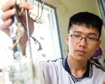 Mẹ bán vé số, con được tuyển thẳng đại học