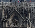Nhà thờ Đức Bà Paris cháy do chập điện?