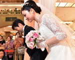 Vua Nhật sắp đăng cơ, người dân đua nhau cưới hỏi