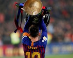Messi và Barcelona ăn mừng chức vô địch La Liga lần thứ hai liên tiếp