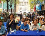 Lãng mạn khó khăn của tình nguyện khuyến đọc