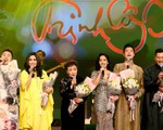 Nhớ Trịnh Công Sơn, Tokiko Kato ôm đàn hát 