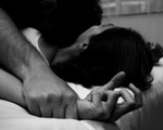 Vợ đi chợ, chủ quán trà sữa dùng vũ lực cưỡng hiếp nhân viên