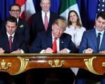 Tổng thống Mỹ dỡ bỏ thuế nhôm, thép đối với Mexico và Canada