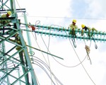 Thôi bức xúc về giá điện, cách nào?