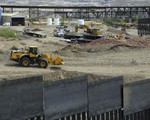 Người ủng hộ ông Trump bỏ tiền túi xây bức tường biên giới với Mexico
