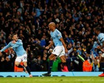 Kompany lập siêu phẩm, ‘Man xanh’ chờ đăng quang tại Brighton