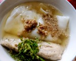 Bánh cuốn canh Cao Bằng: Ngon từ thịt, ngọt từ... súp