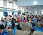Hơn 200 thí sinh đảo Phú Quý vào Phan Thiết dự thi THPT quốc gia