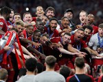 CĐV Liverpool ‘sướng’ vì đội nhà xóa được cái dớp thất bại để đăng quang