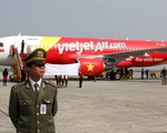 Vietjet chậm, hủy chuyến nhiều do bị 