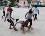 Thí sinh xã đảo duy nhất TP.HCM mượn phòng học làm chỗ trọ đi thi
