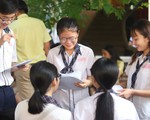 Bắt đầu 150 phút thi lý, hóa sinh, đón đọc đề và gợi ý bài giải trên Tuổi Trẻ Online