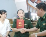 Thăng quân hàm 2 sĩ quan biên phòng bị thương khi đánh án ma túy