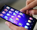 Triều Tiên ra mắt smartphone Pyongyang 2425 như iPhone