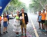Về đích giải chạy bộ, bất ngờ được tổ chức... 