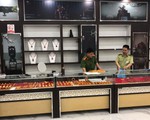 100 tỉ đồng hàng nhái bán giá hàng hiệu trong một cửa hàng lưu niệm