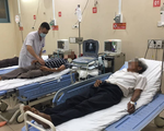 Ăn cưới xong, hơn 60 người lần lượt đi cấp cứu