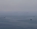 Iran bắt tàu Anh, quân đội Mỹ triển khai máy bay đến eo biển Hormuz