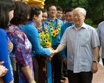 Tổng bí thư, Chủ tịch nước Nguyễn Phú Trọng gặp gỡ 100 cán bộ công đoàn tiêu biểu