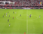 Harry Kane ghi bàn từ giữa sân giúp Tottenham đánh bại Juventus