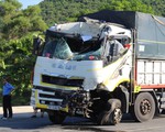Xe khách, xe tải đối đầu trên đường tránh Nam Hải Vân do xe khách cố vượt