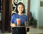 Tránh tối ngày lướt Facebook, sinh viên tìm việc làm thêm dịp nghỉ hè