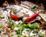 Ngày mưa, còn gì bằng món cá dứa kho tiêu ăn với cơm nóng