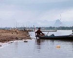 Rùng mình nhìn sông Mekong cạn nước