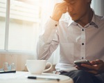 Rượu bia, thuốc lá khiến quý ông tuổi 40 