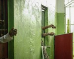 Băng đảng Brazil hỗn chiến, chặt đầu trong nhà tù, hơn 50 người chết