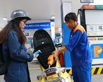 Giữ hay bỏ quỹ bình ổn giá xăng dầu?